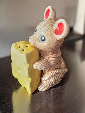 Vintage 80's Ceramic Salt & Pepper Mouse Figurine with Yellow Cheese "Japan"